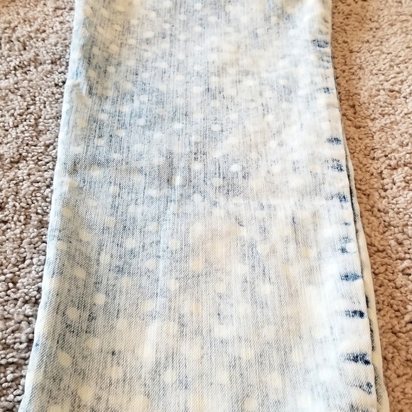 ❤CHICOS Platinum size 6 Polka dot crop jeans- Like New! - Picture 9 of 13